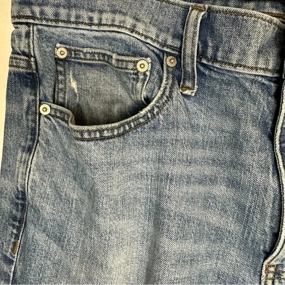 J Crew Men's Straight-fit jean in signature flex size 34/30(e5